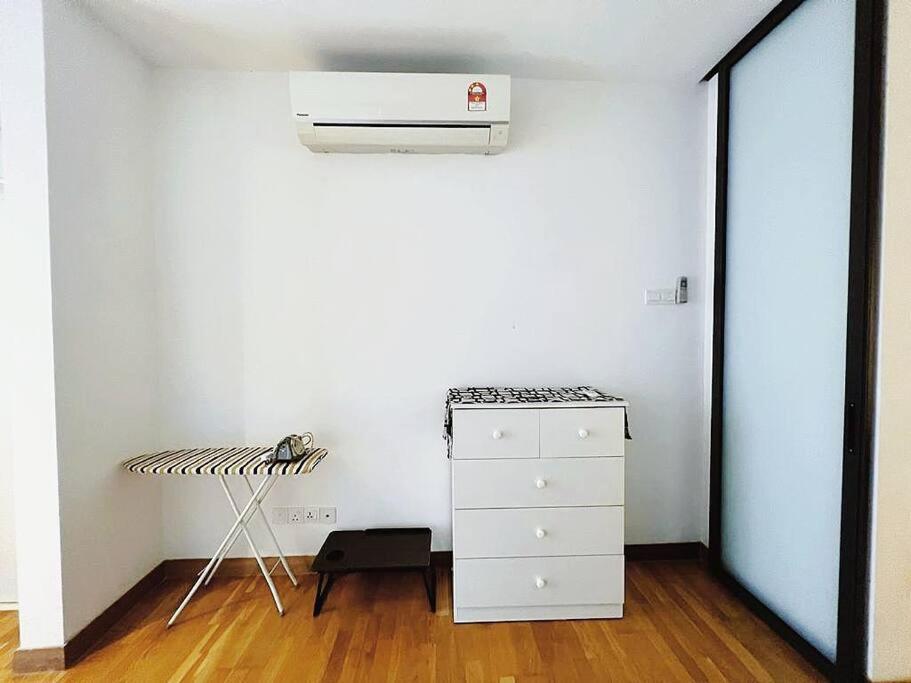 Pangsapuri Promo Connected Train 2 Bedroom Kuala Lumpur